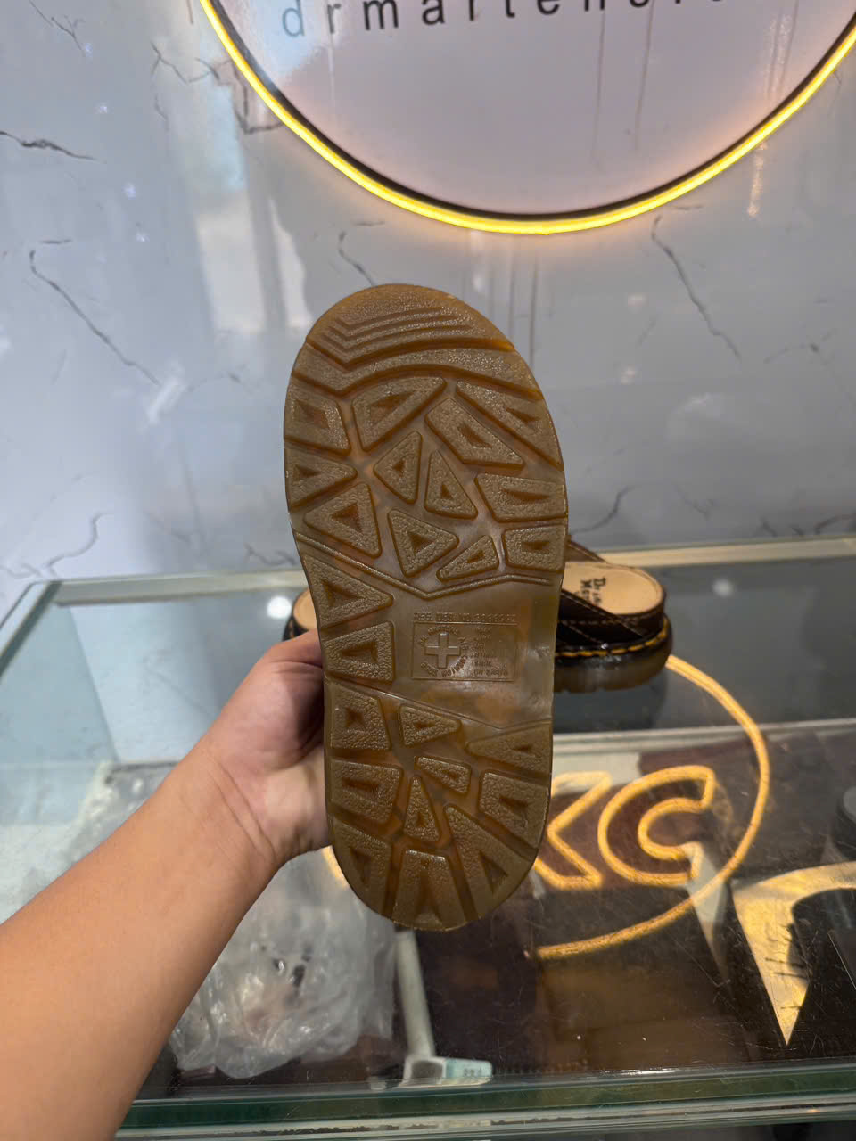 Dr. Martens Hoàng Phúc 2012 - Siêu Hiếm | Like New 98%